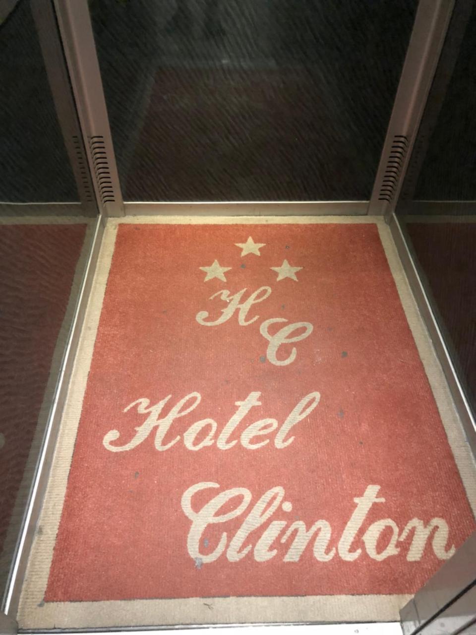 Hotel Clinton คาโซริอา ภายนอก รูปภาพ